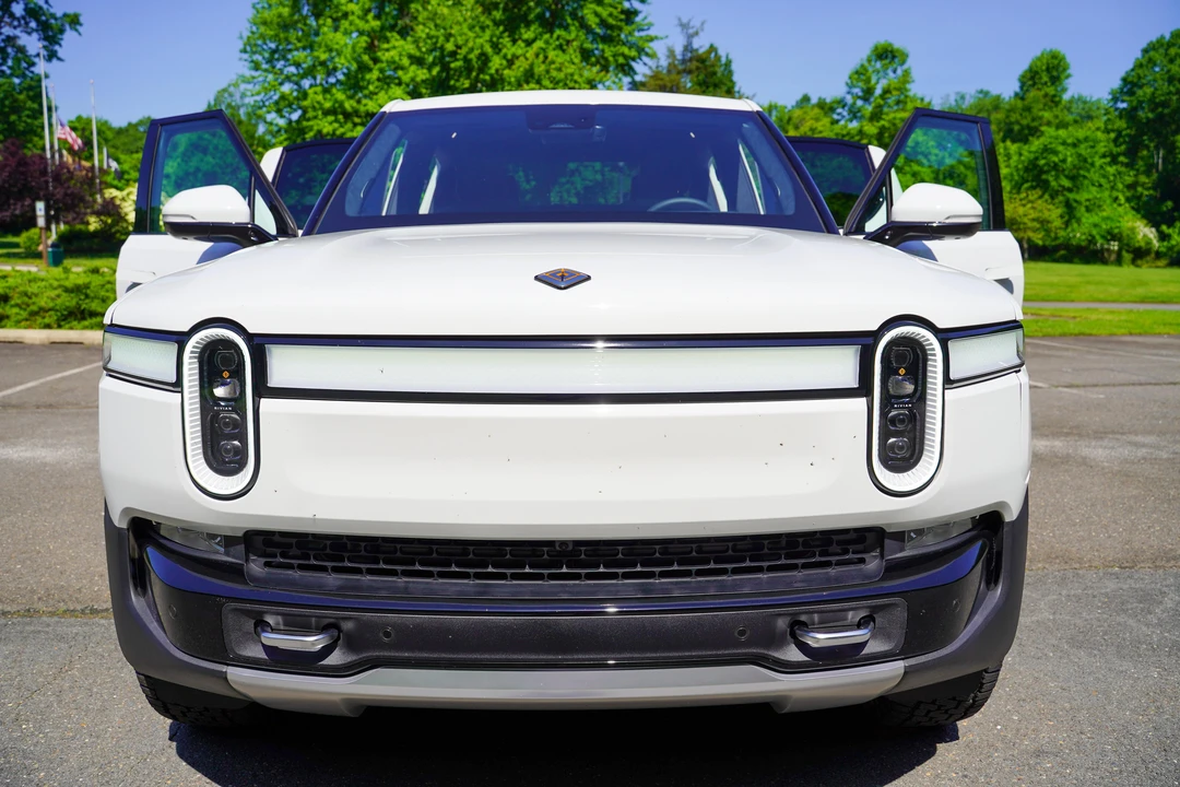 2022 Rivian R1T - Image 8 of 31