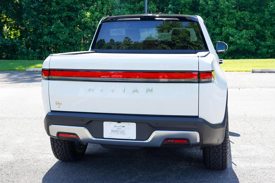 2022 Rivian R1T - Image 5 of 31