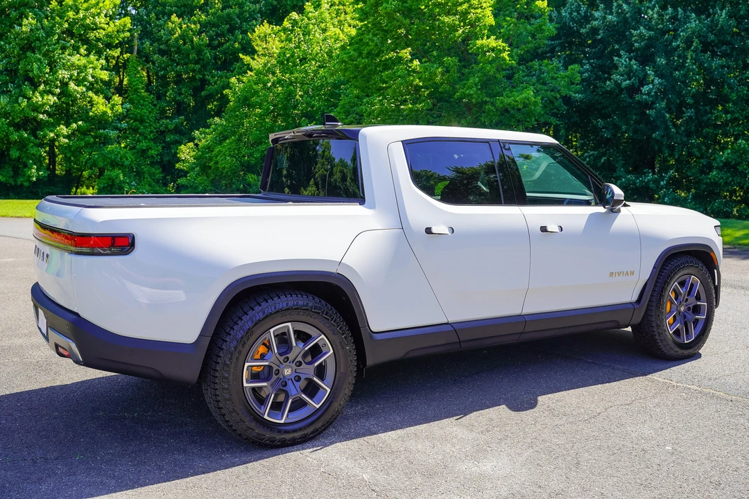2022 Rivian R1T - Image 4 of 31
