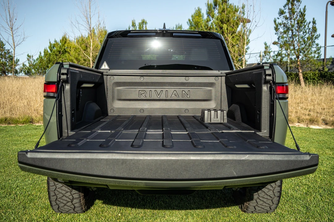 2022 Rivian R1T - Image 21 of 30