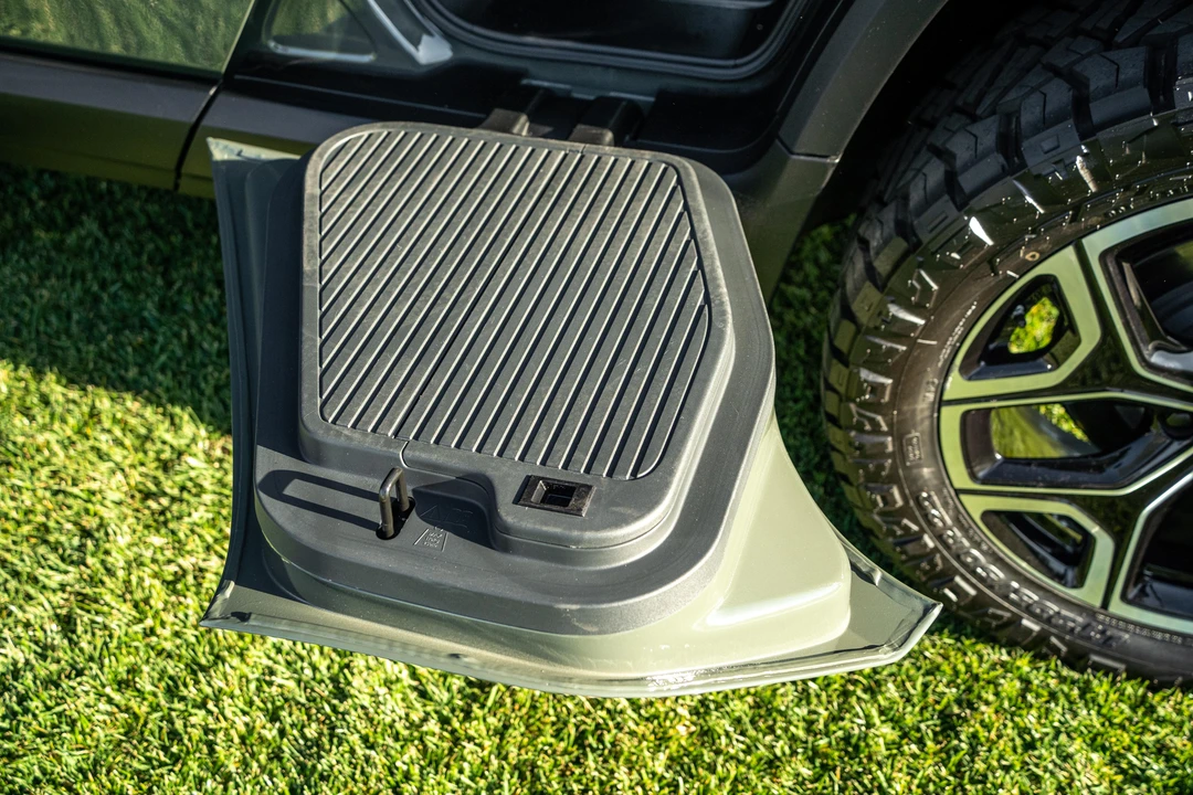 2022 Rivian R1T - Image 13 of 30