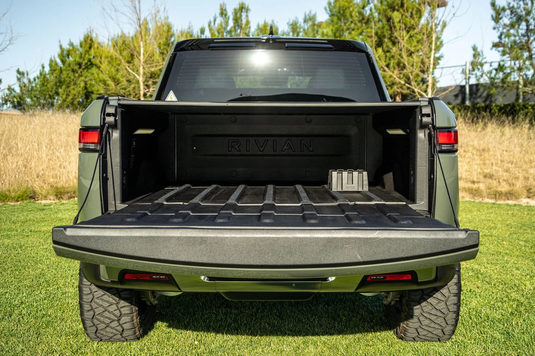 2022 Rivian R1T - Image 20 of 30
