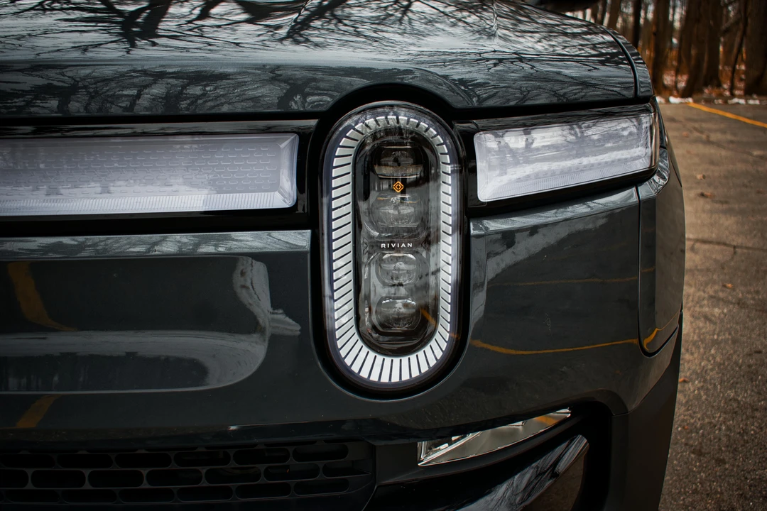 2022 Rivian R1T - Image 16 of 31