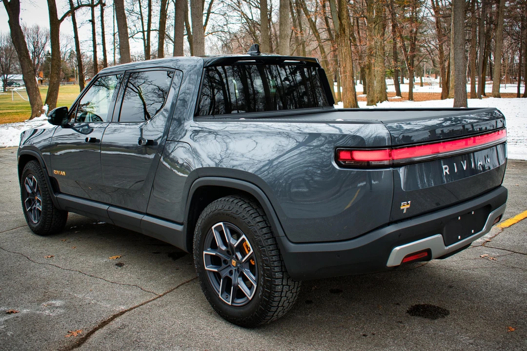 2022 Rivian R1T - Image 4 of 31