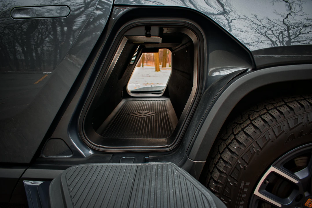 2022 Rivian R1T - Image 29 of 31