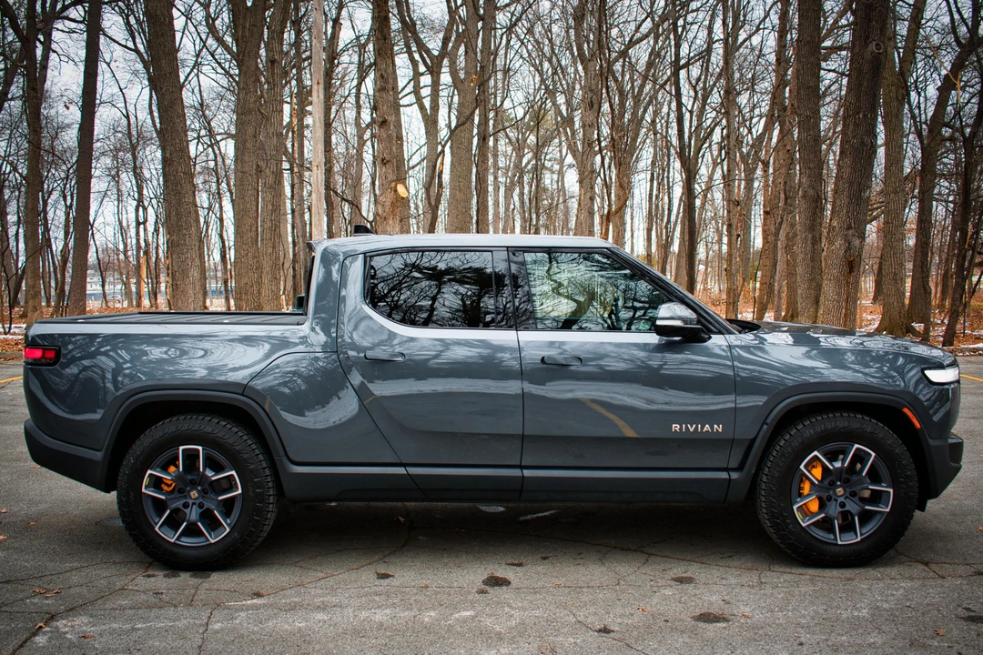 2022 Rivian R1T - Image 3 of 31