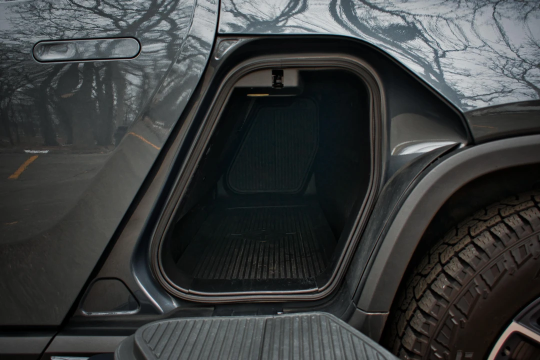 2022 Rivian R1T - Image 28 of 31