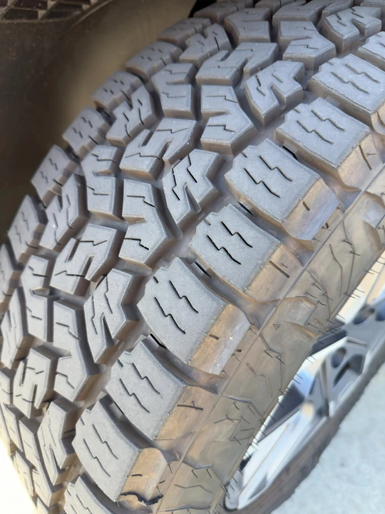 2022 Rivian R1T - Image 27 of 31