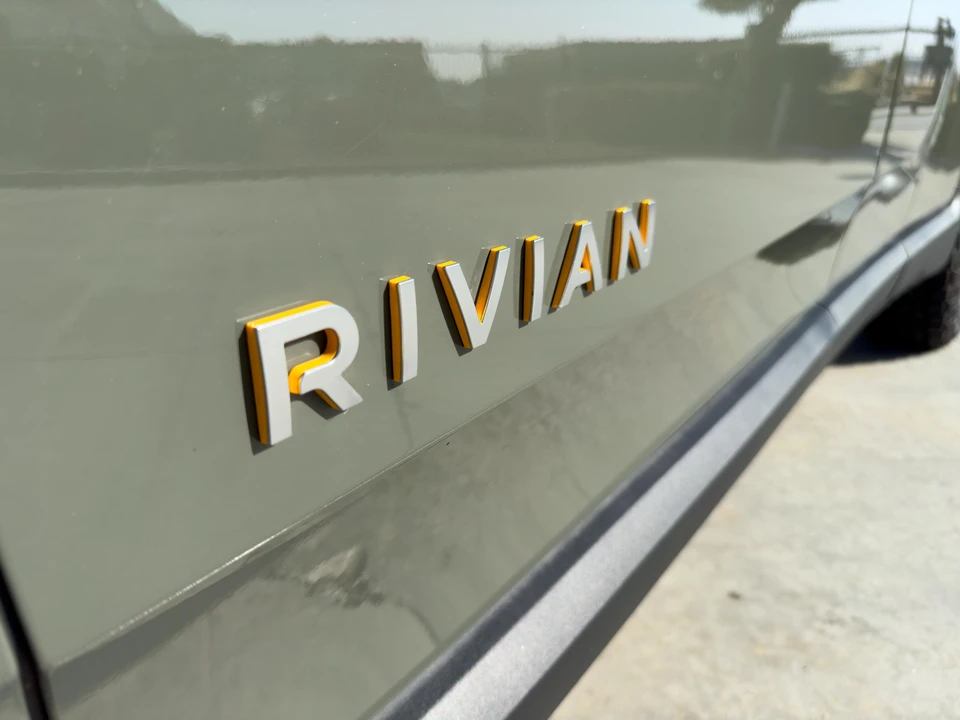 2022 Rivian R1T - Image 12 of 31