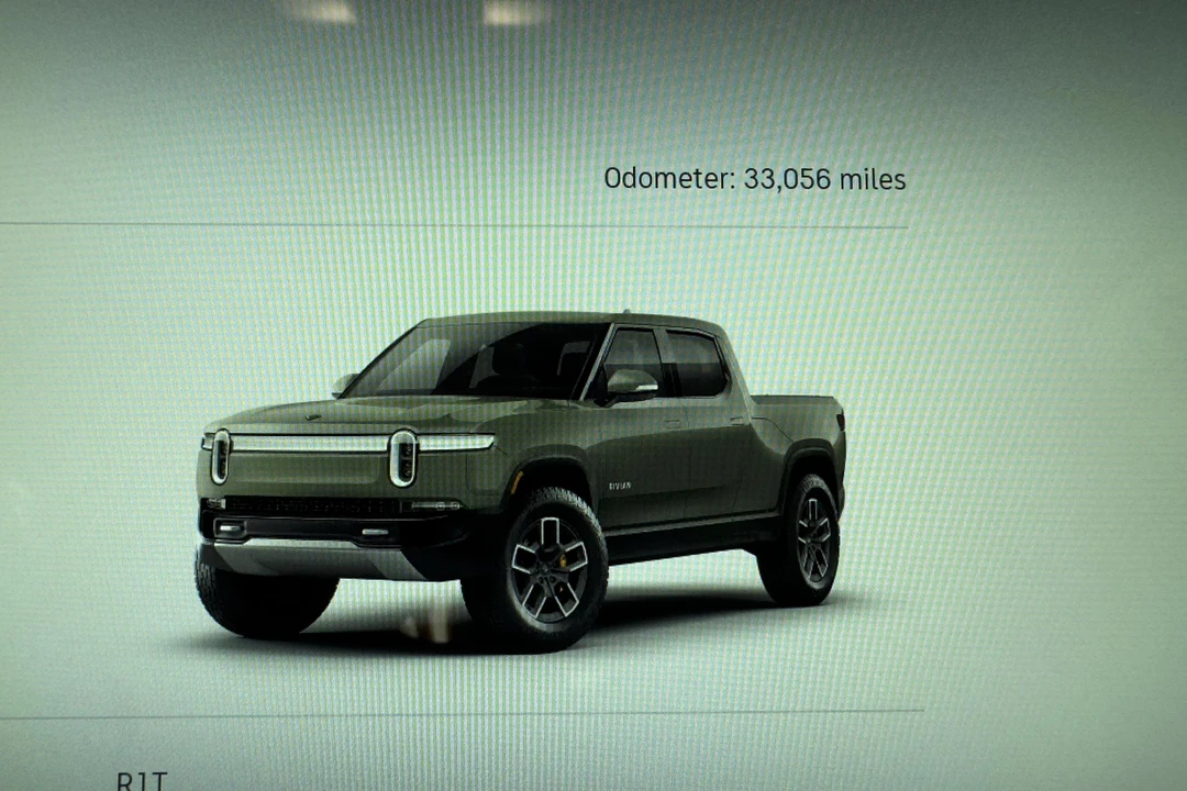 2022 Rivian R1T - Image 31 of 31