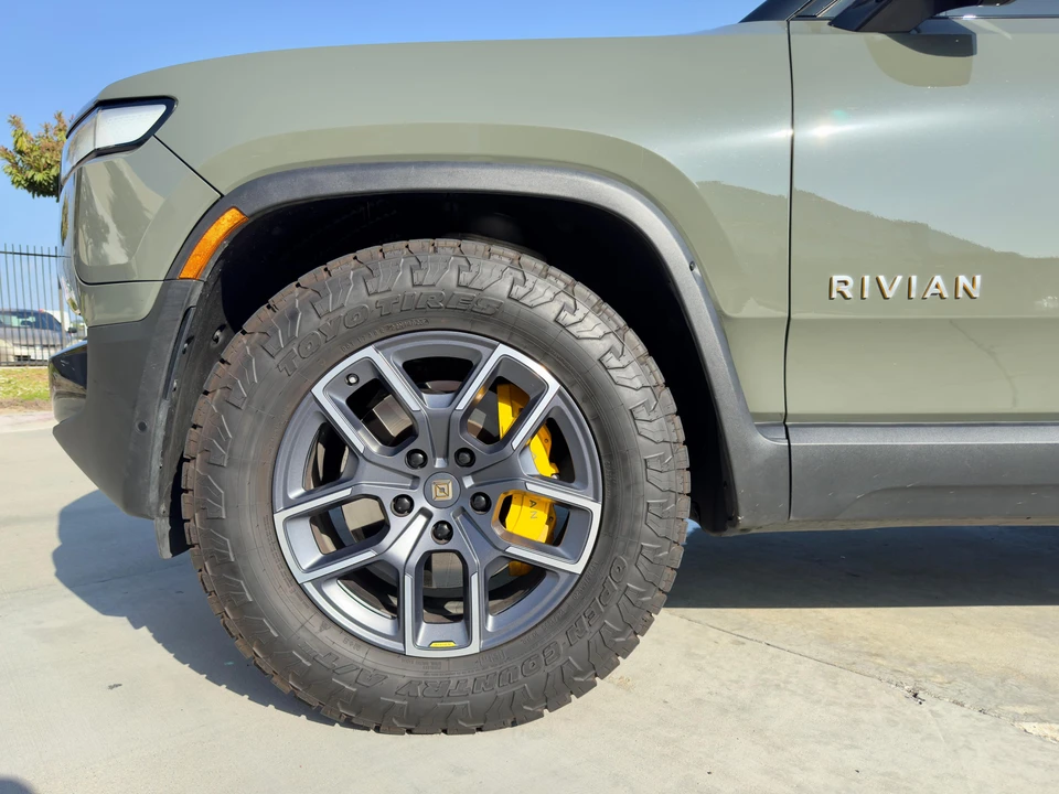 2022 Rivian R1T - Image 11 of 31