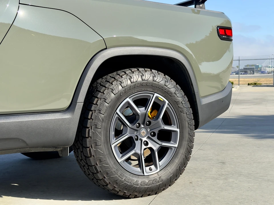 2022 Rivian R1T - Image 14 of 31