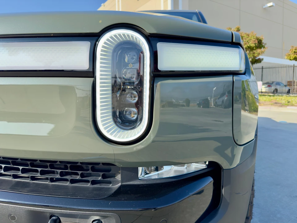 2022 Rivian R1T - Image 10 of 31