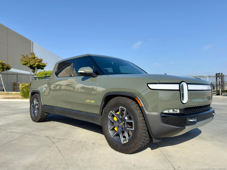 2022 Rivian R1T - Image 8 of 31