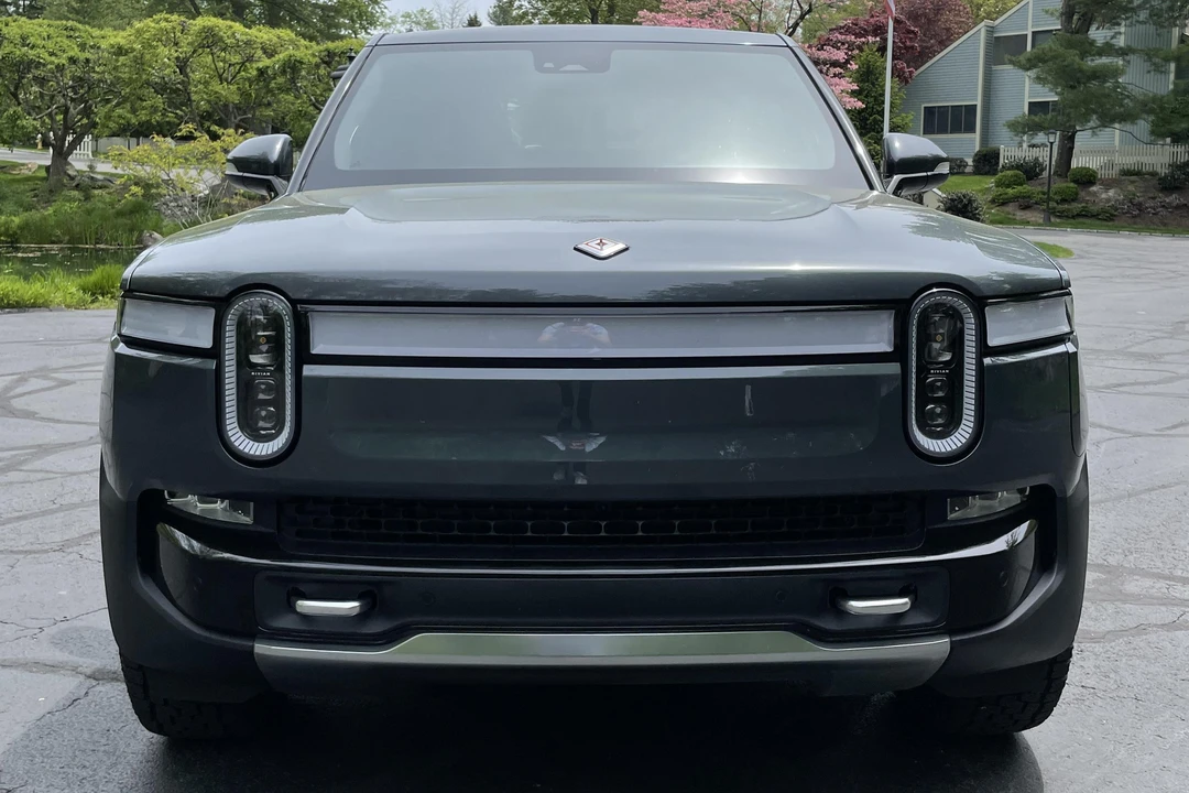 2022 Rivian R1T - Image 2 of 12
