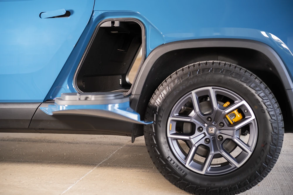 2022 Rivian R1T - Image 18 of 31