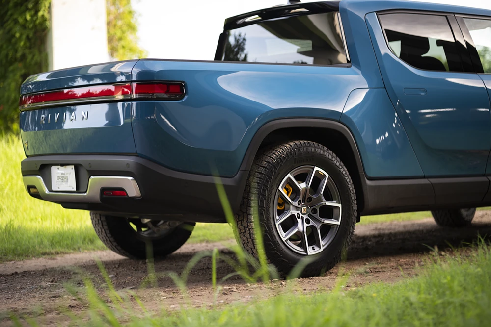 2022 Rivian R1T - Image 12 of 31