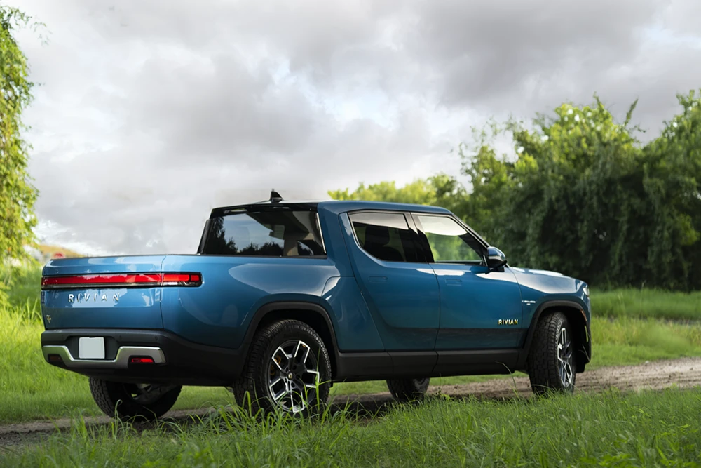 2022 Rivian R1T - Image 7 of 31