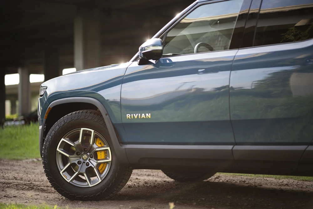 2022 Rivian R1T - Image 24 of 31