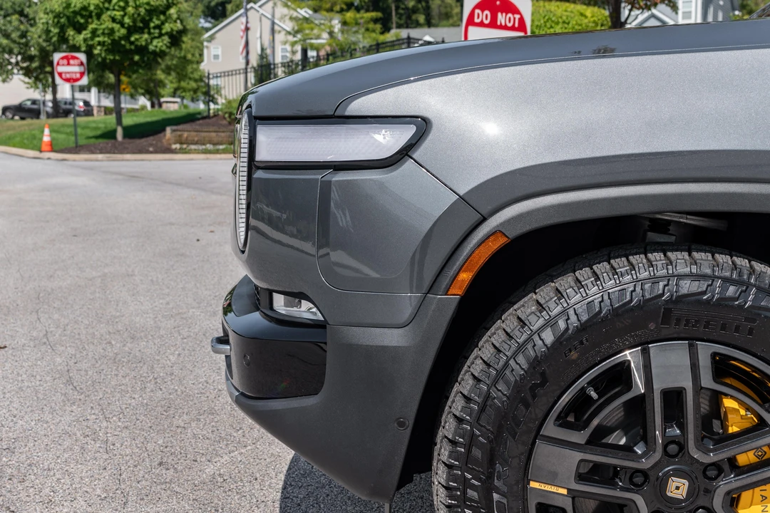2022 Rivian R1T - Image 16 of 31