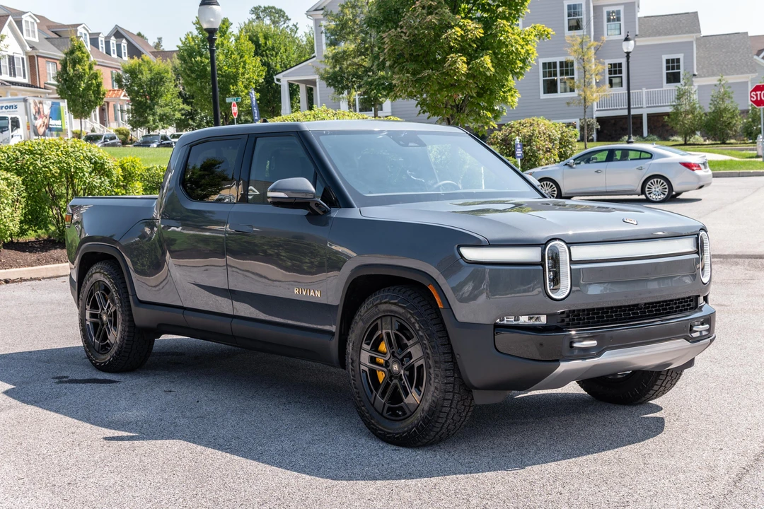 2022 Rivian R1T - Image 11 of 31
