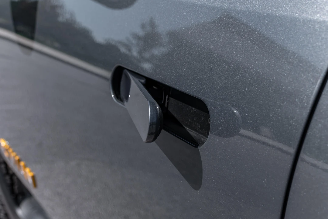 2022 Rivian R1T - Image 19 of 31