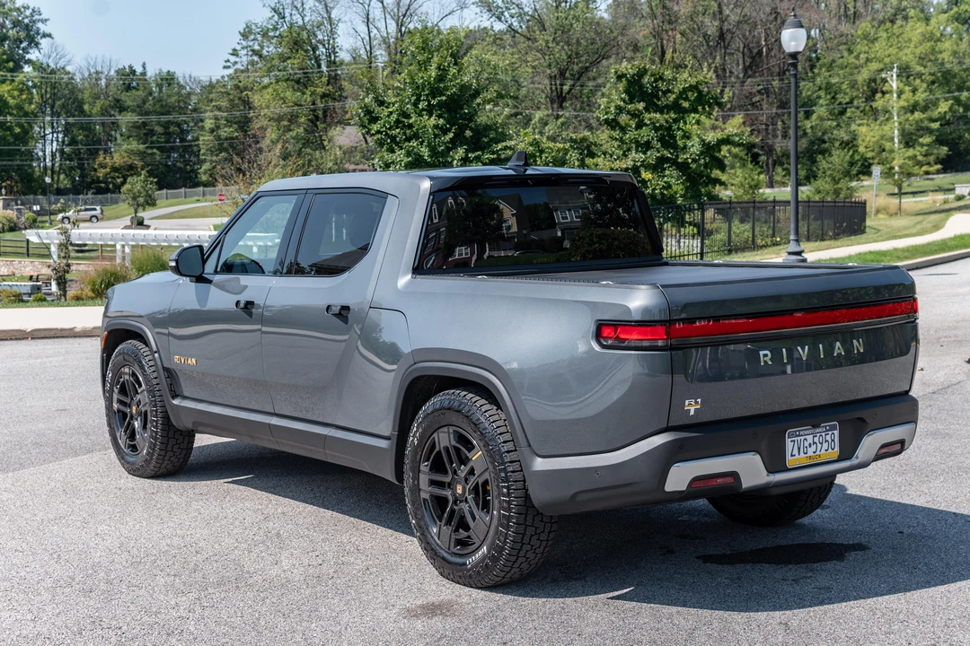 2022 Rivian R1T - Image 8 of 31