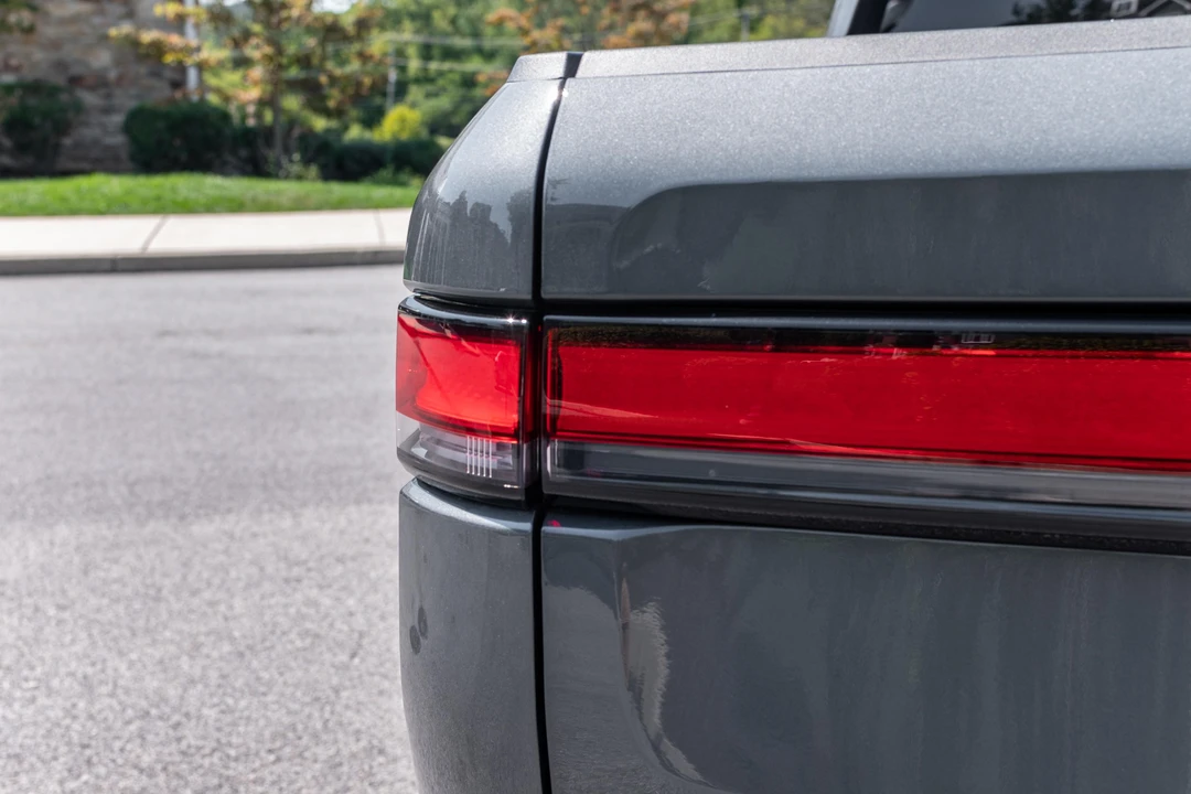 2022 Rivian R1T - Image 23 of 31