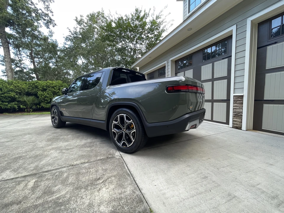 2022 Rivian R1T - Image 19 of 31