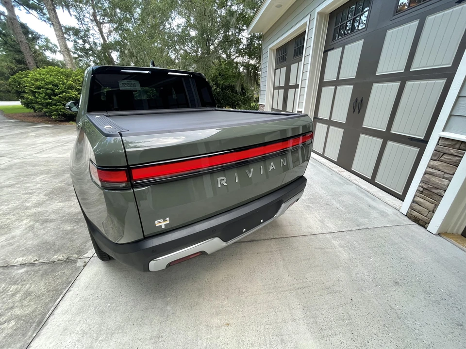 2022 Rivian R1T - Image 23 of 31