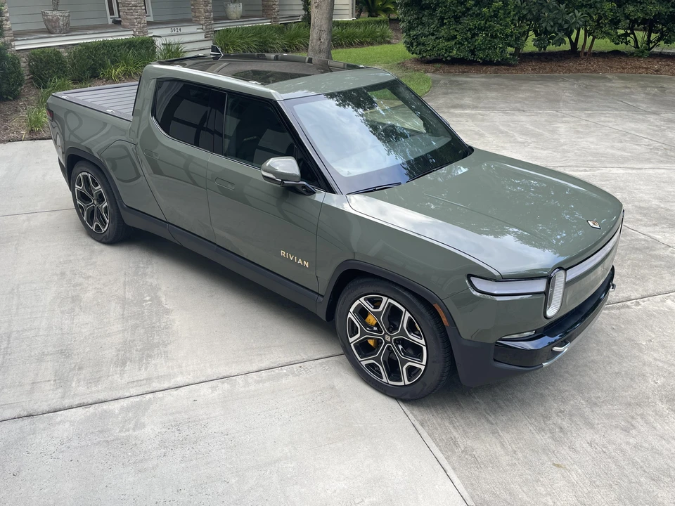2022 Rivian R1T - Image 31 of 31
