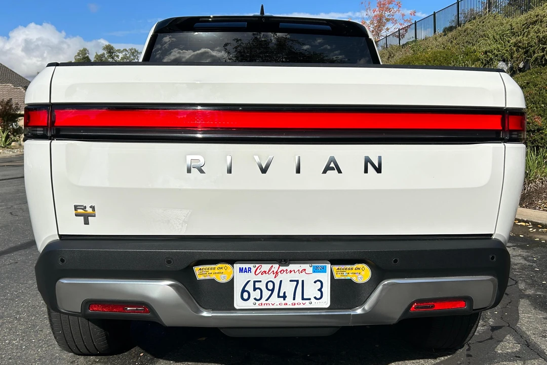 2022 Rivian R1T - Image 5 of 31
