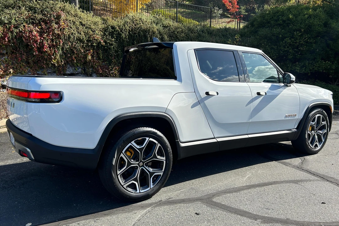 2022 Rivian R1T - Image 4 of 31