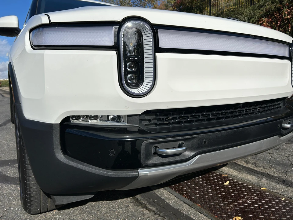 2022 Rivian R1T - Image 15 of 31