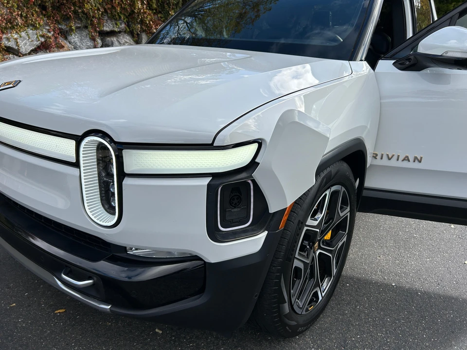 2022 Rivian R1T - Image 19 of 31