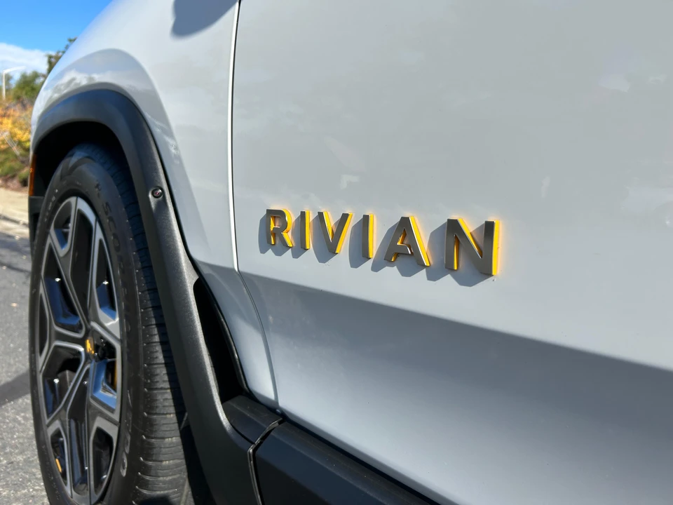 2022 Rivian R1T - Image 23 of 31