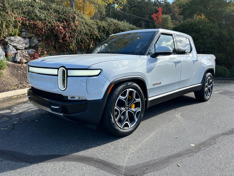 2022 Rivian R1T - Image 8 of 31