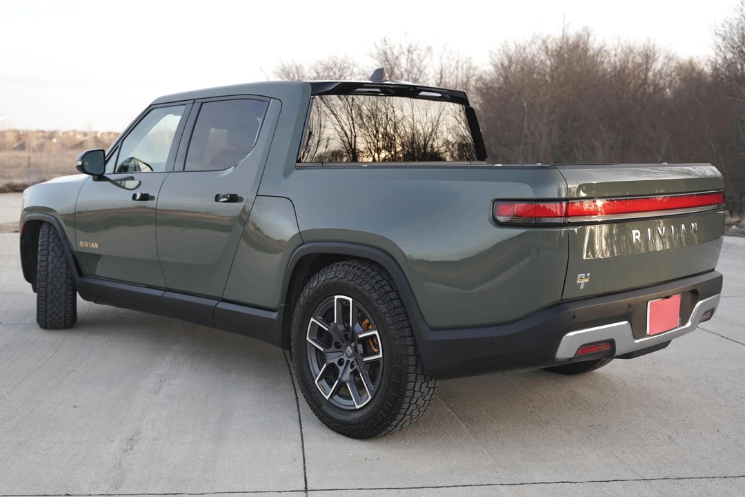 2022 Rivian R1T - Image 4 of 16