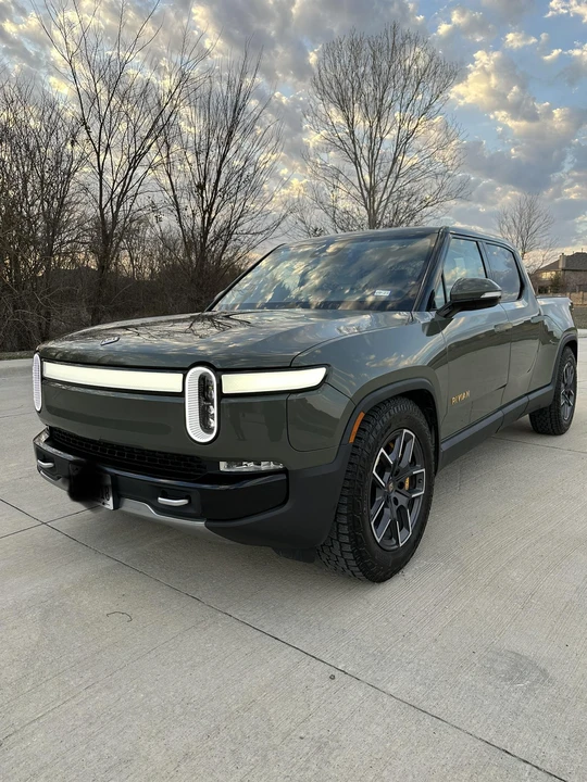 2022 Rivian R1T - Image 9 of 16