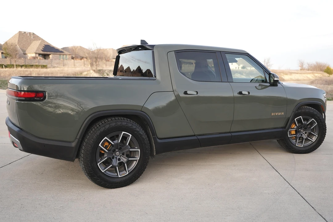 2022 Rivian R1T - Image 3 of 16