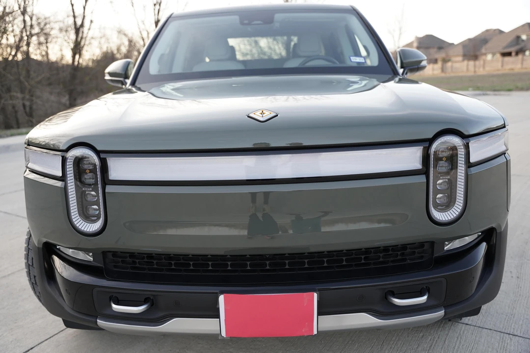 2022 Rivian R1T - Image 2 of 16