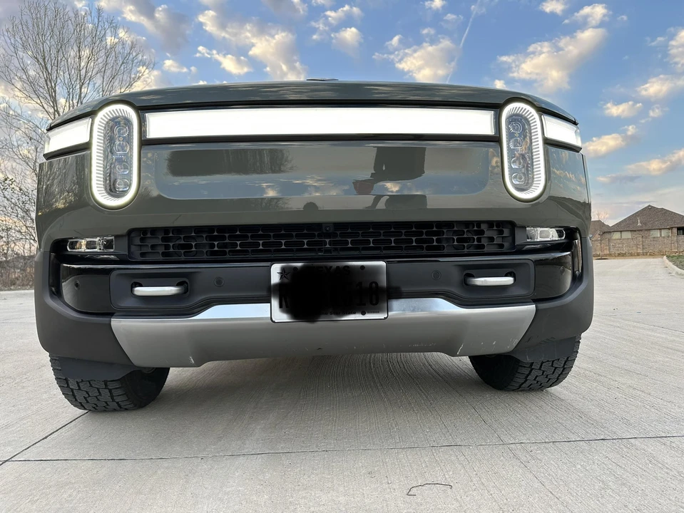 2022 Rivian R1T - Image 8 of 16