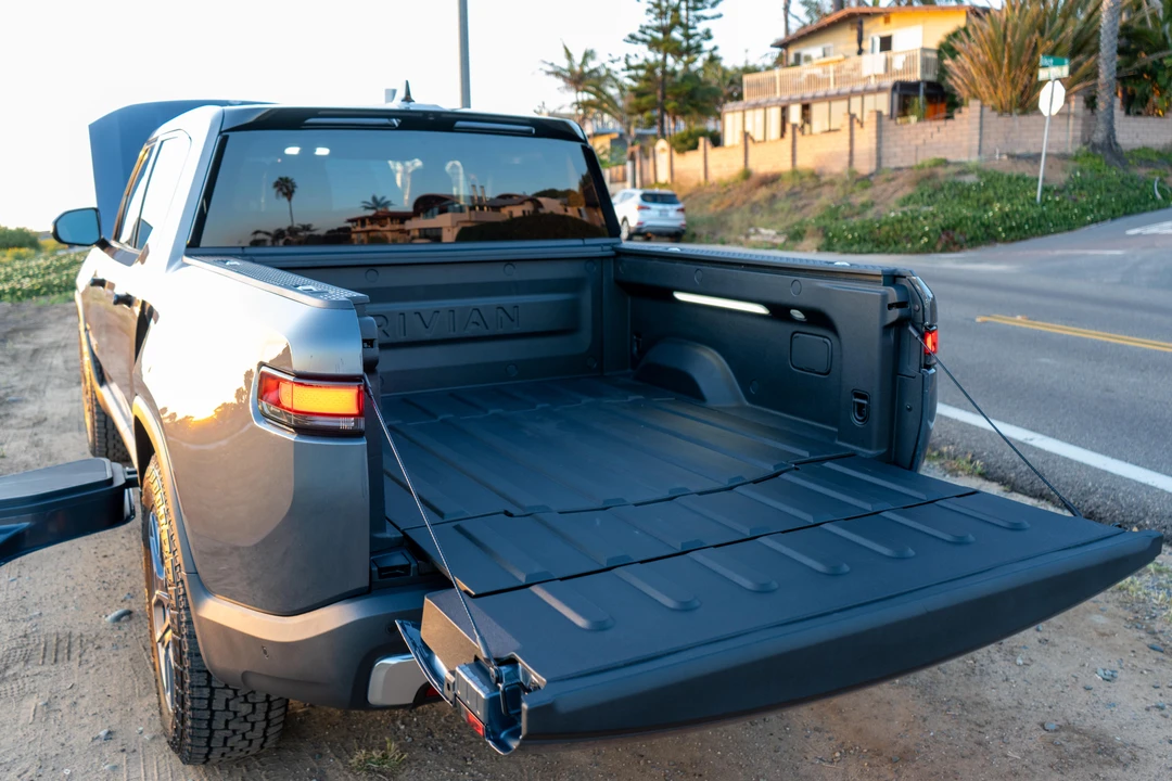 2022 Rivian R1T - Image 27 of 31
