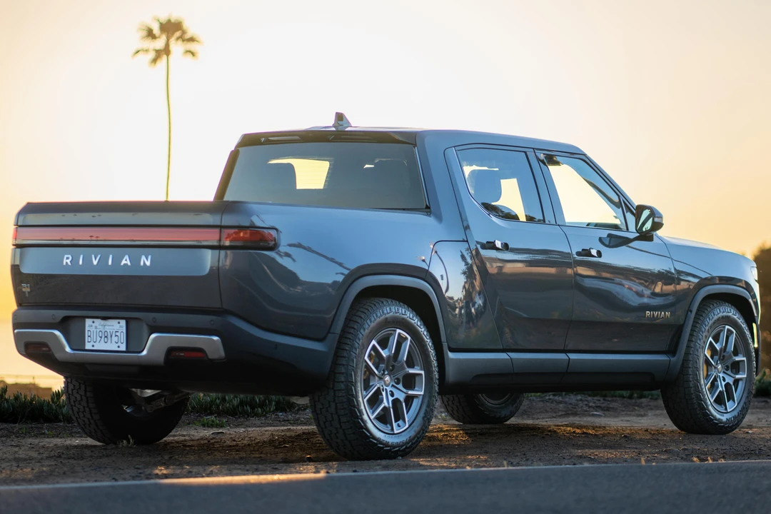 2022 Rivian R1T - Image 4 of 31