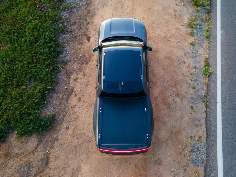 2022 Rivian R1T - Image 11 of 31