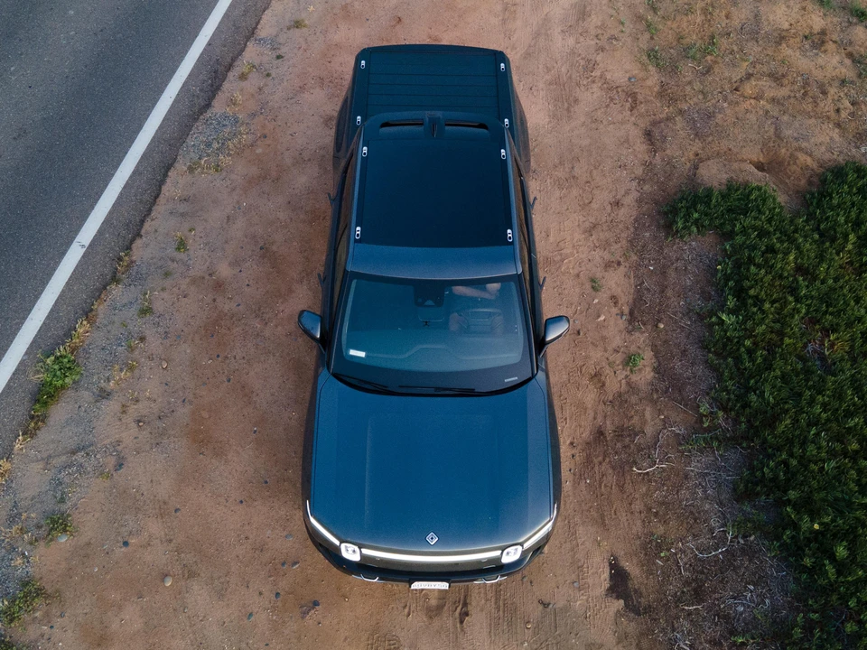 2022 Rivian R1T - Image 9 of 31