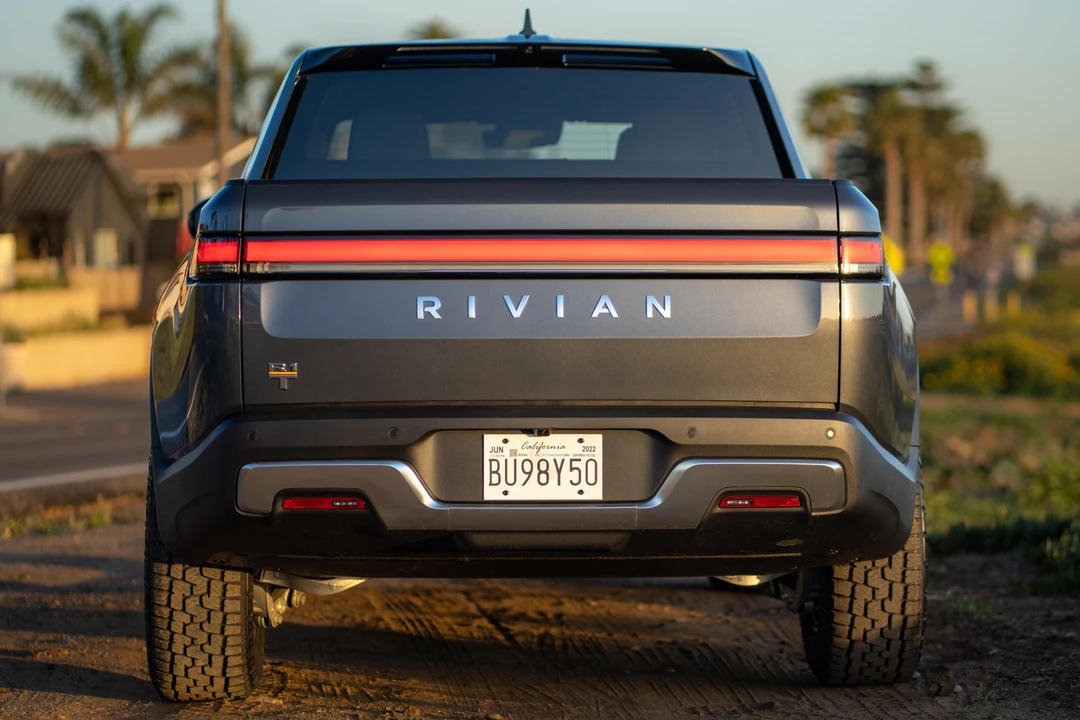 2022 Rivian R1T - Image 5 of 31