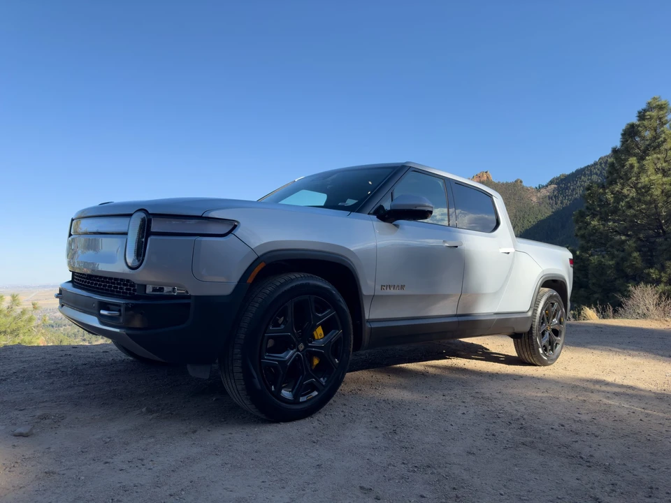 2022 Rivian R1T - Image 5 of 31