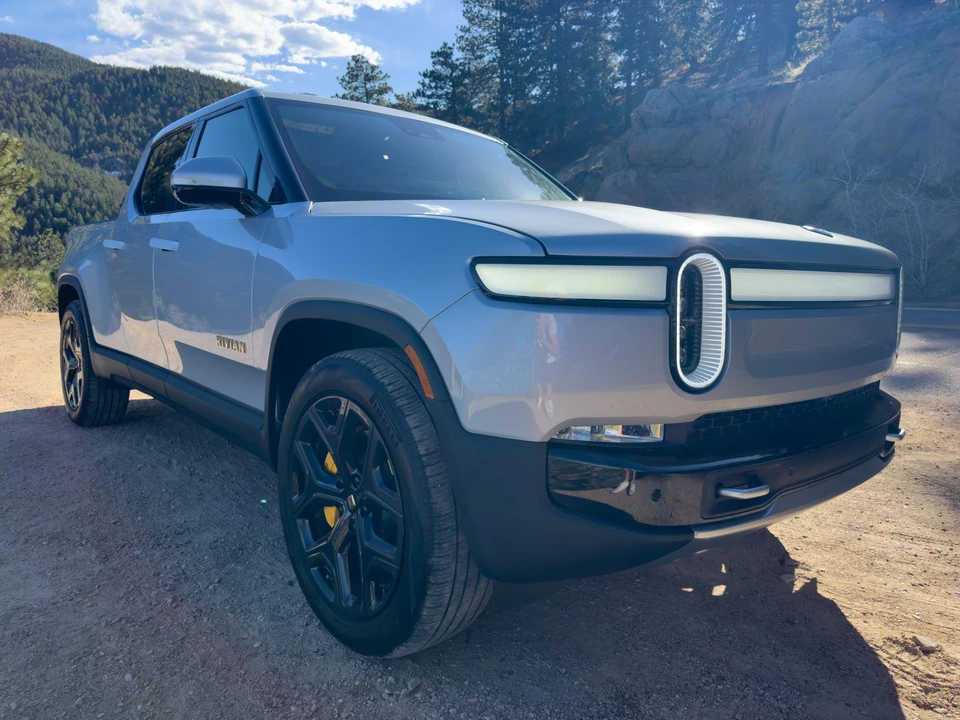 2022 Rivian R1T - Image 13 of 31