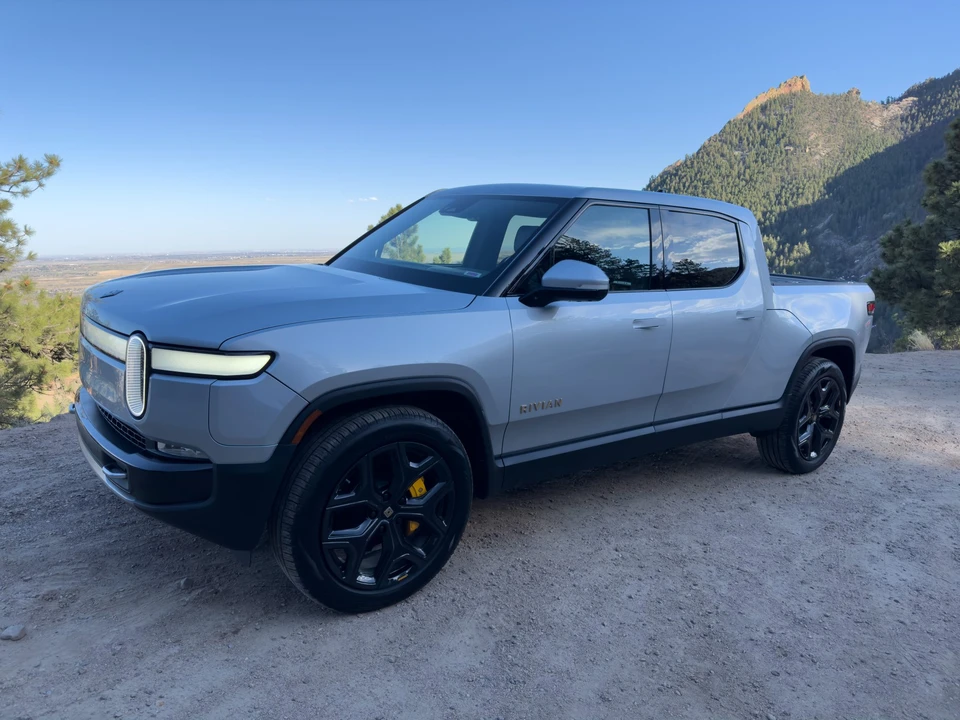 2022 Rivian R1T - Image 6 of 31